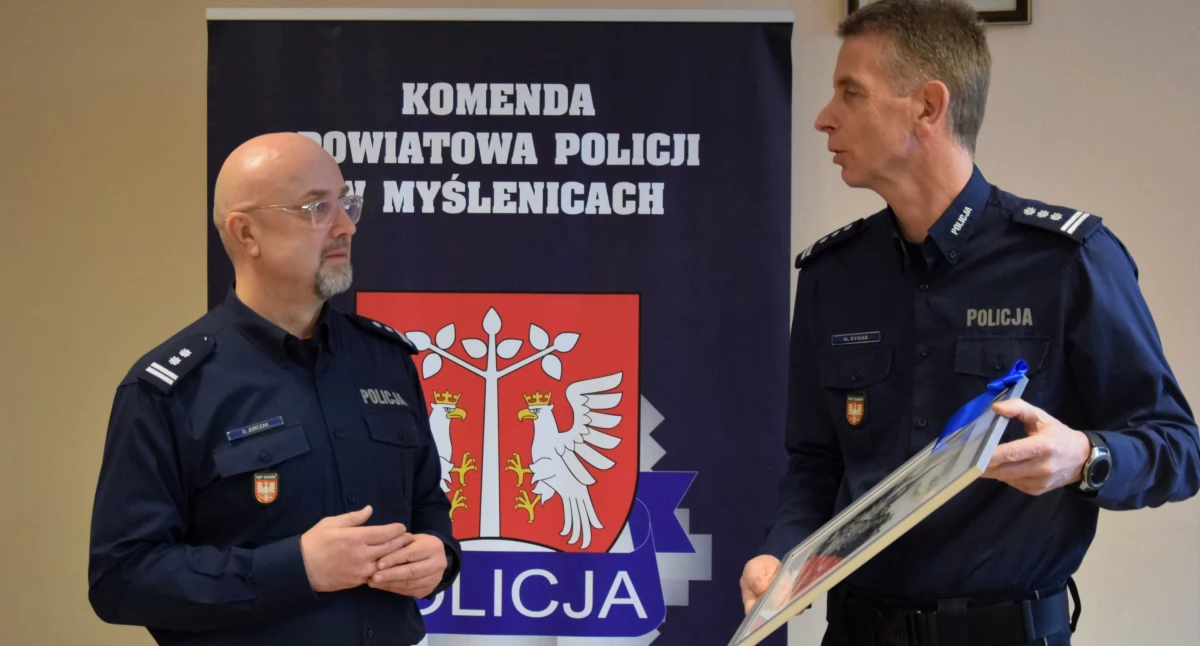 Komunikaty policji, Policja Myślenice Pożegnanie Zastępcy Komendanta Powiatowego Policji Myślenicach - zdjęcie, fotografia