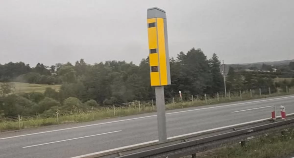 Komunikaty, Krzyszkowice zakopiankę rejonie budowanego tunelu powrócił fotoradar - zdjęcie, fotografia
