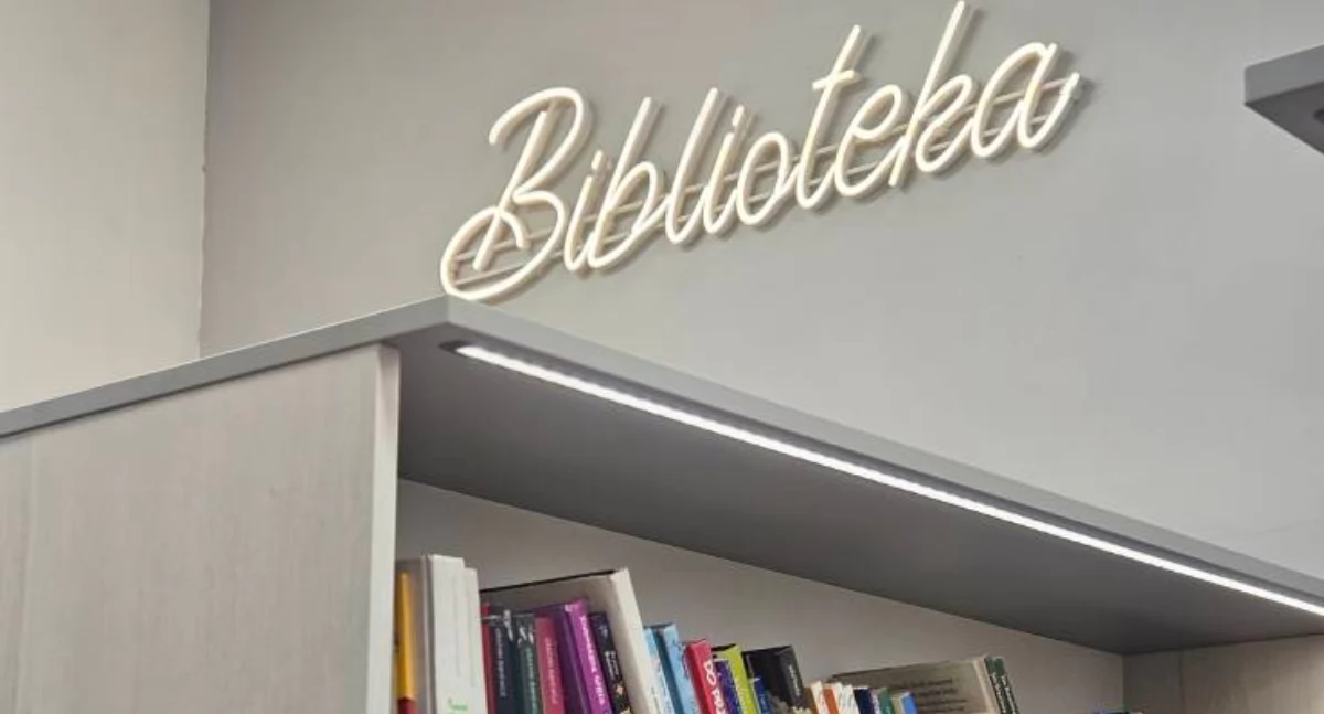 Edukacja szkoły, Polanka Szkolna biblioteka przeszła zmiany - zdjęcie, fotografia