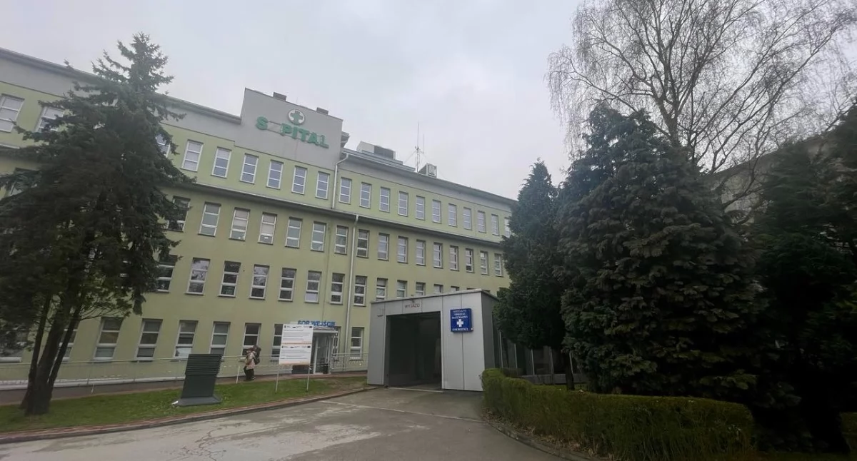 Szpital, Szpital Myślenice Placówka bierze udział ogólnopolskim proteście ciągu trwania czarnego tygodnia szpital działa normalnym trybie - zdjęcie, fotografia
