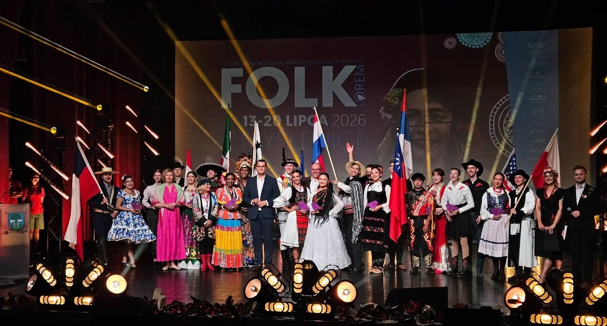 Folklor i tradycja, Światowy folklor ponownie Myślenicach Rozpoczęły Międzynarodowe Małopolskie Spotkania Folklorem - zdjęcie, fotografia
