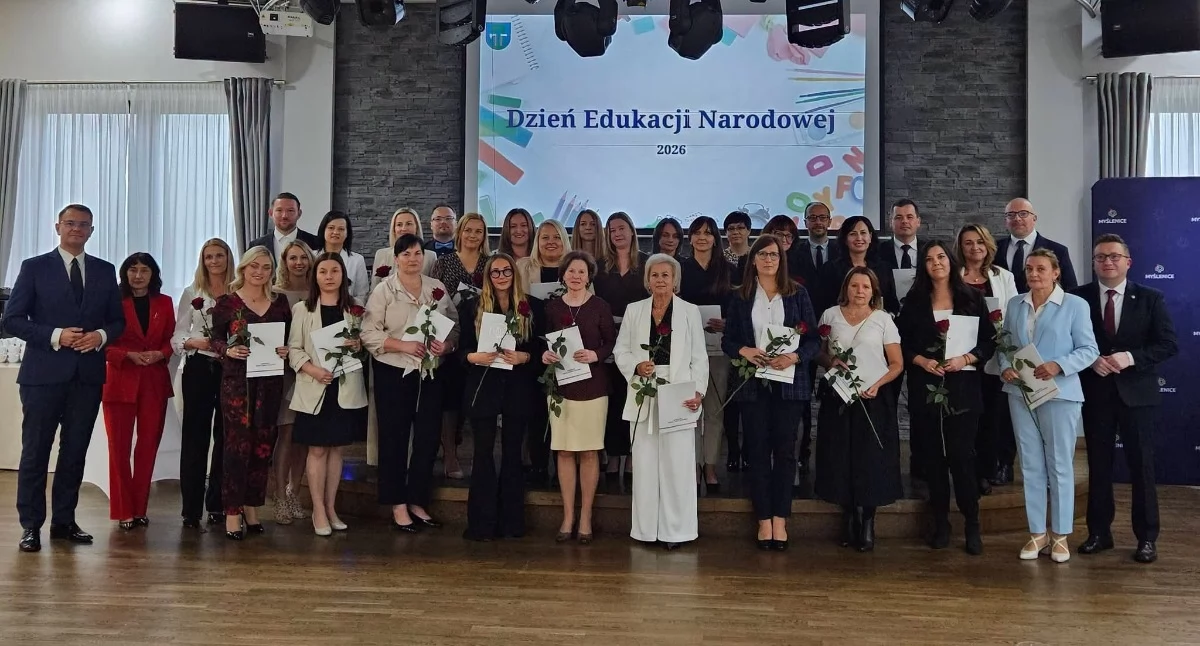 Edukacja szkoły, Dzień Edukacji Narodowej Myślenicach tegoroczne nagrody burmistrza wręczone - zdjęcie, fotografia