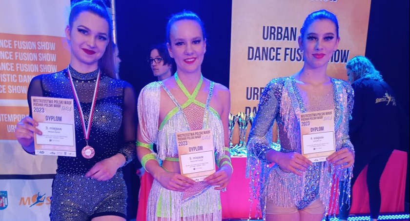 Źródło: Taniec i Gimnastyka LADY Fitness Akademia Tańca i Fitness Myślenice