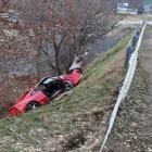 uszkodzone ferrari poza drogą
