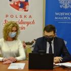 Polska-Szczesliwych-Rodzin_Wojewoda-Malopolski-Lukasz-Kmita-i-Monika-Kolasa_Pelnomocnik...