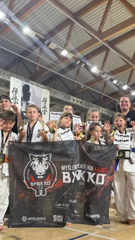 Karatecy Byakko z 13 medalami na IKO Czarni Cup w Katowicach. Myślenicki klub piąty drużynowo