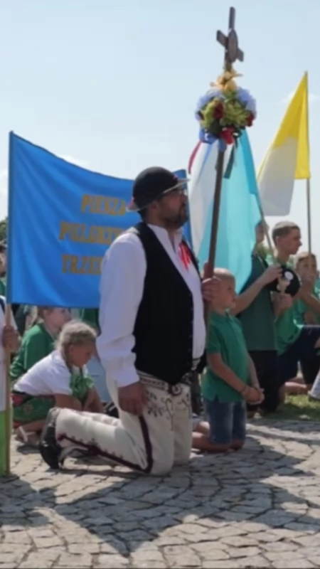 Piesza Pielgrzymka Trzebuńska na Jasną Górę. Modlitwa, droga i tradycja, która łączy pokolenia