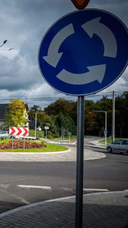 Nowe rondo w Osieczanach oficjalnie otwarte. Inwestycja za blisko 9,2 mln zł