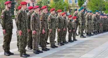 Rynek Myślenice. Transmisja na żywo z uroczystości nadania Patrona dla Jednostki Strzeleckiej 4115 w Myślenicach