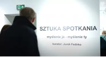 Myślenice. Zrobili to dla (pamięci) Tischnera. Wernisaż wystawy Sztuka Spotkania. Myślenie ja- myślenie ty 