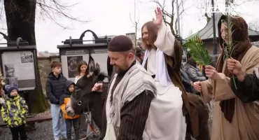 Niedziela Palmowa 2026 w Myślenicach. Liturgia z procesją, kiermasz wielkanocny i jubileuszowy 30. Konkurs Palm