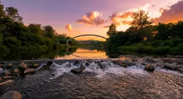 Nowa kładka VeloRaba nad Rabą w Myślenicach oficjalnie otwarta. Ma 172 metry długości [VIDEO I GALERIA ZDJĘĆ]