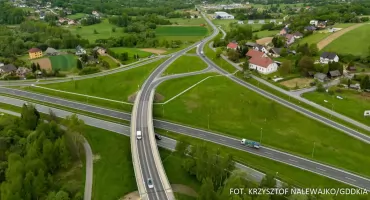 Nocne utrudnienia na zakopiance w rejonie węzła Głogoczów