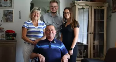 Trzeba być dobrej myśli, nie można się załamywać- mówi pan Stanisław, podopieczny Hospicjum Domowego Królowej Apostołów w Wiśniowej