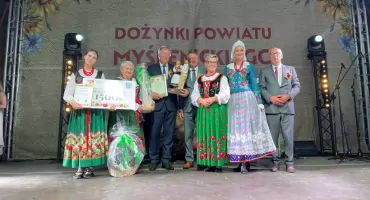 Zwycięski wieniec z Krzeczowa. Za rok Dożynki Powiatowe odbędą się w gminie Lubień [GALERIA ZDJĘĆ]