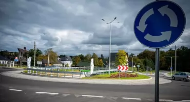 Nowe rondo w Osieczanach oficjalnie otwarte. Inwestycja za blisko 9,2 mln zł