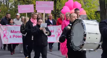 Myślenice po raz czwarty w różowych barwach. Marsz Różowej Wstążki połączył pokolenia i przypomniał o profilaktyce