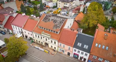 Co dzieje się za murami Kamienicy Obońskich? Trwa jedna z ważniejszych inwestycji w centrum Myślenic